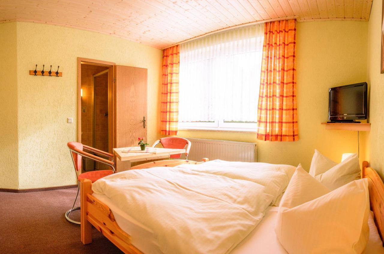 נויהאוזן Ferienhotel Goldhuebel מראה חיצוני תמונה