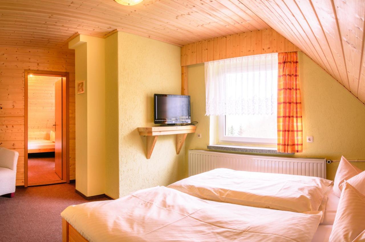 נויהאוזן Ferienhotel Goldhuebel מראה חיצוני תמונה