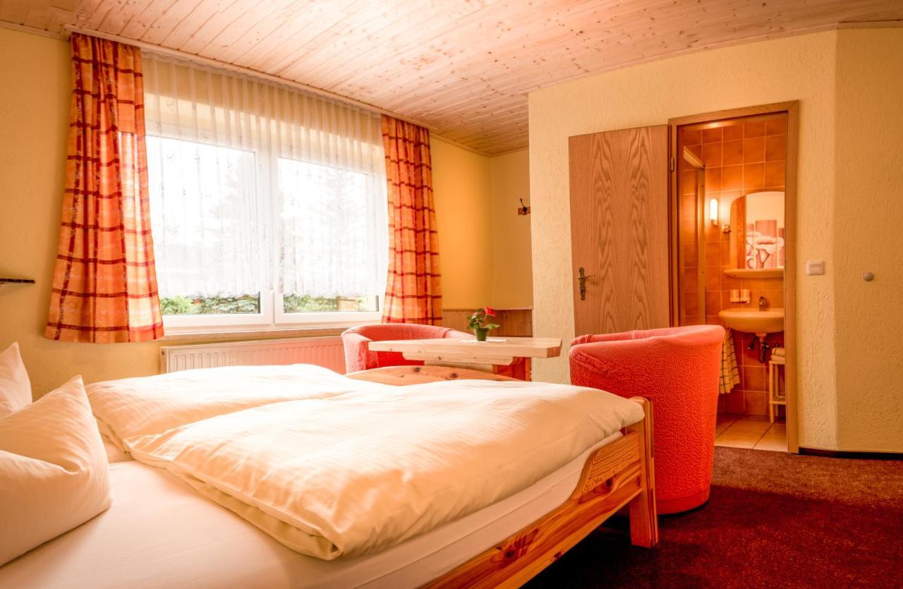 נויהאוזן Ferienhotel Goldhuebel מראה חיצוני תמונה