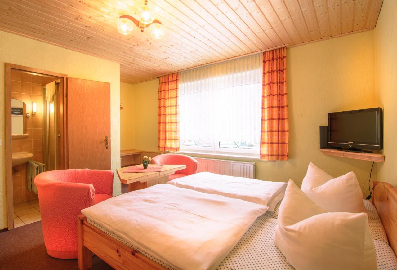 נויהאוזן Ferienhotel Goldhuebel מראה חיצוני תמונה