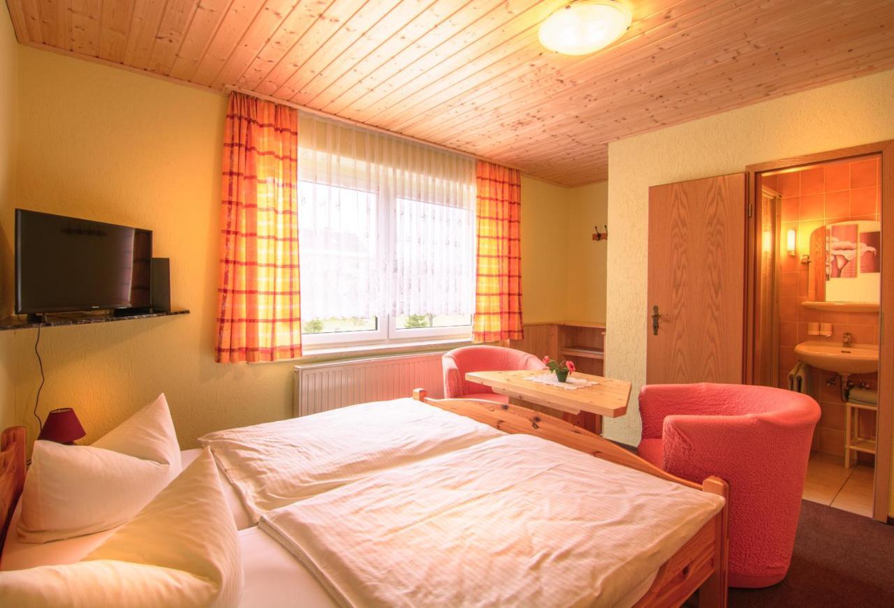 נויהאוזן Ferienhotel Goldhuebel מראה חיצוני תמונה